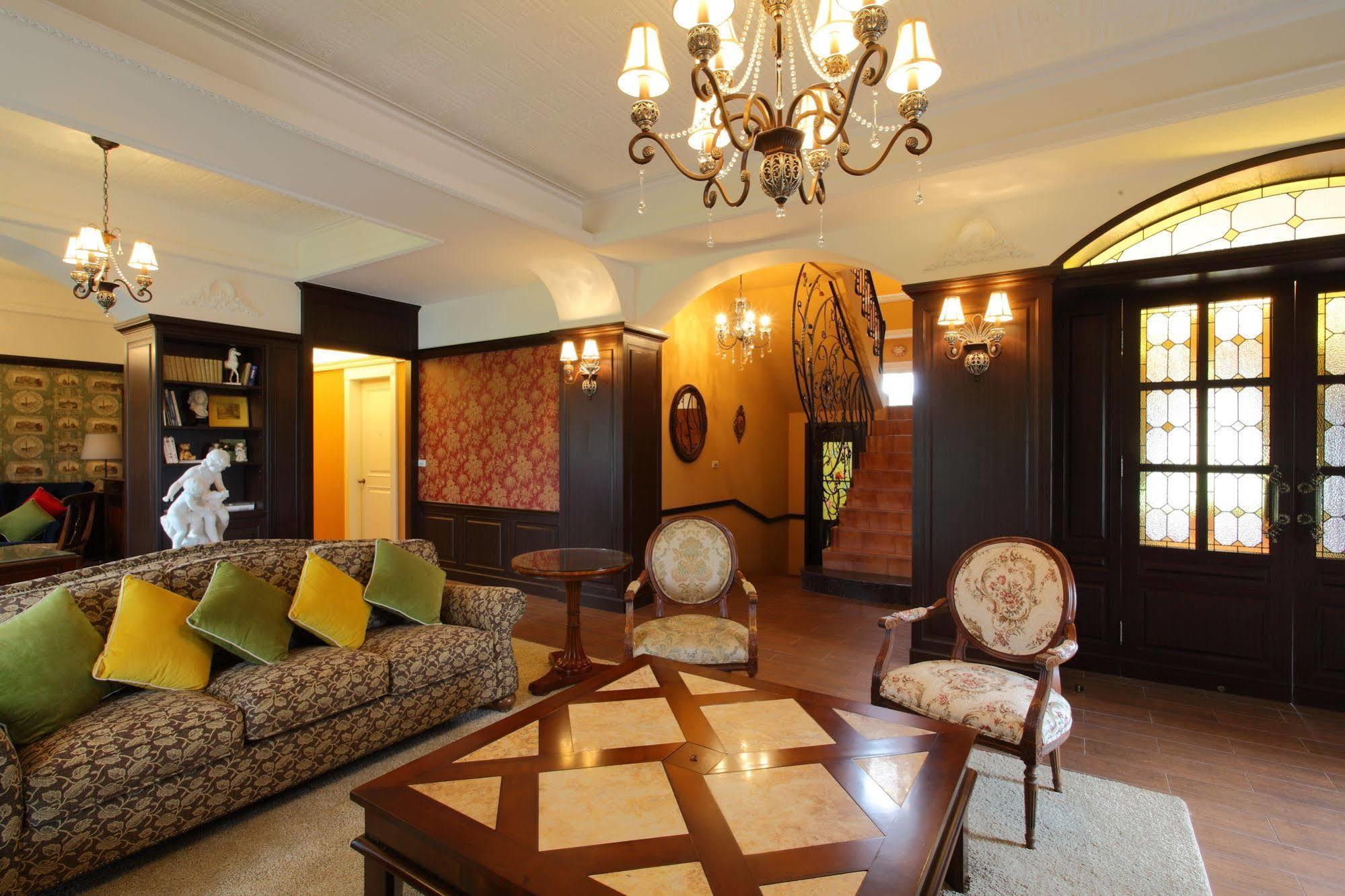 Haut Rhin Villa Yilan Exterior photo